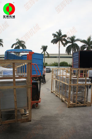 兩貨車蔬果加工機(jī)械設(shè)備發(fā)貨交付客戶！