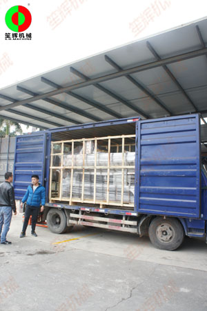 果蔬清洗等食品加工設(shè)備發(fā)往山東客戶！