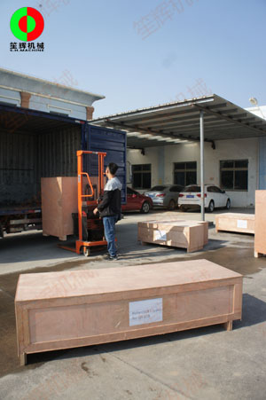 春節(jié)假期前最后一批海外定單完成，蔬果清洗加工機(jī)械裝車發(fā)貨！